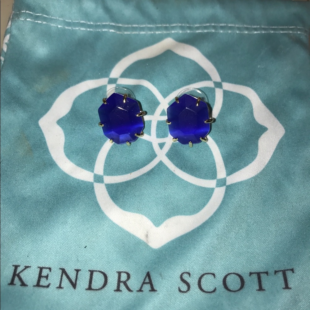 Kendra Scott earrings