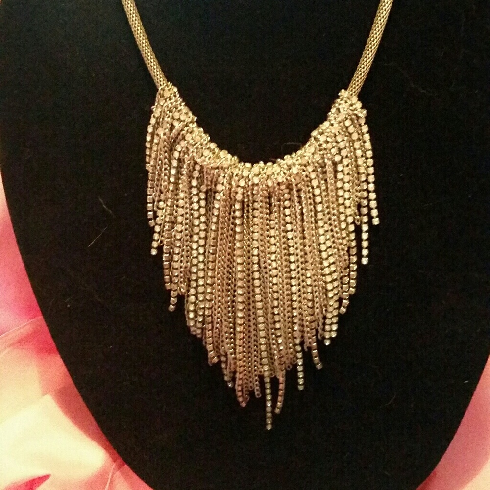 Statement necklace