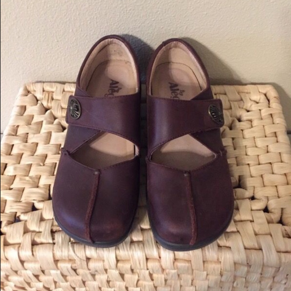 Alegria "Kaitlyn" - Picture 2 of 4