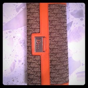 Dior wallet