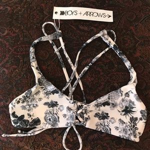 Boys and arrows xs bikini top