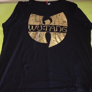 Lack and gold wutang tee