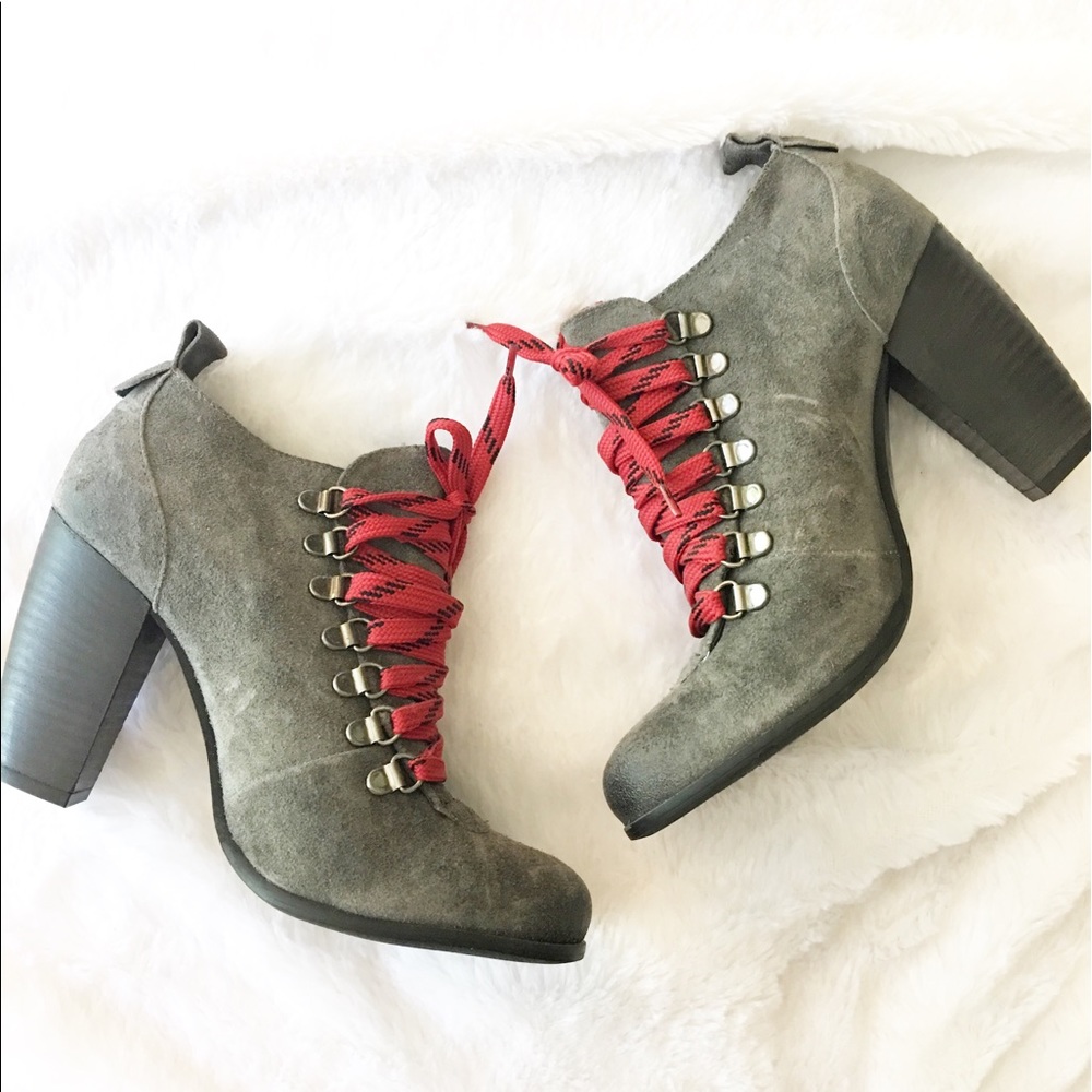 Boutique 9 Ankle Booties