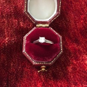 SALE !Gorgeous  Tiffany & Co. engagement ring 💍