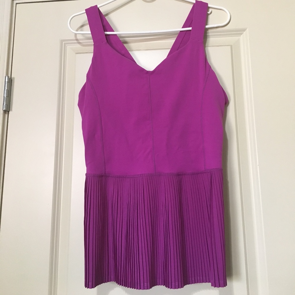 Lululemon city tank pleat top, size 12