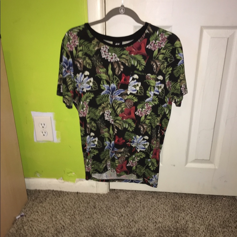 Floral shirt slightly used