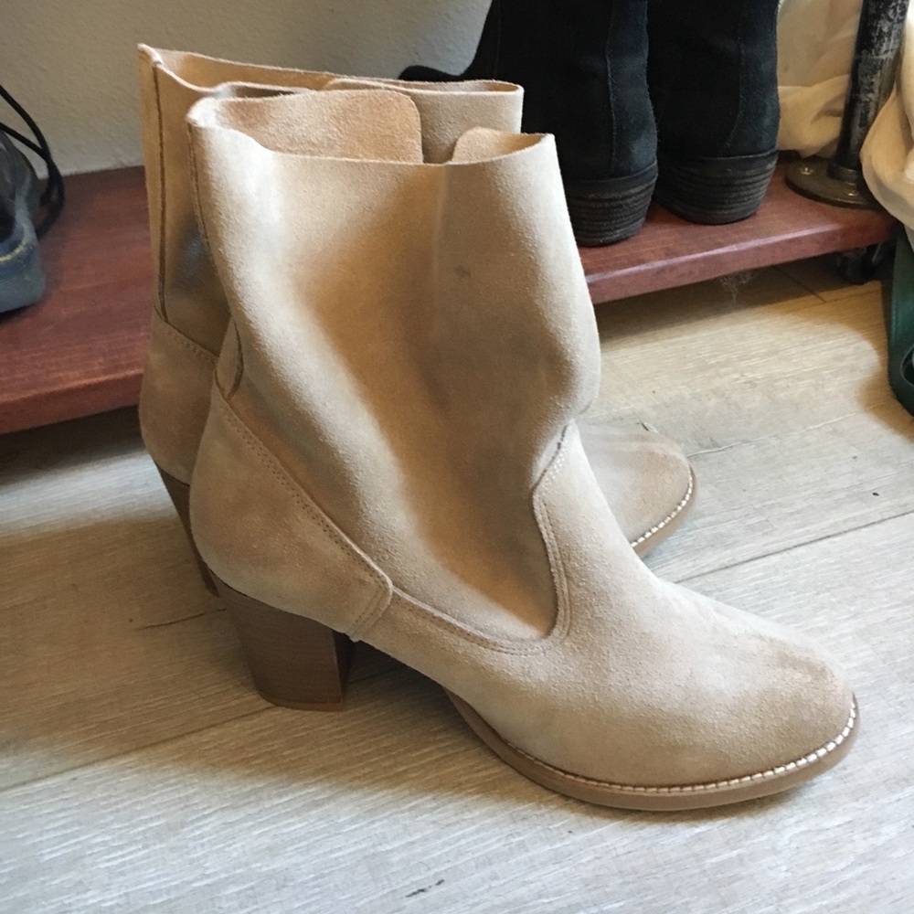 Slouchy suede heeled ankle boots