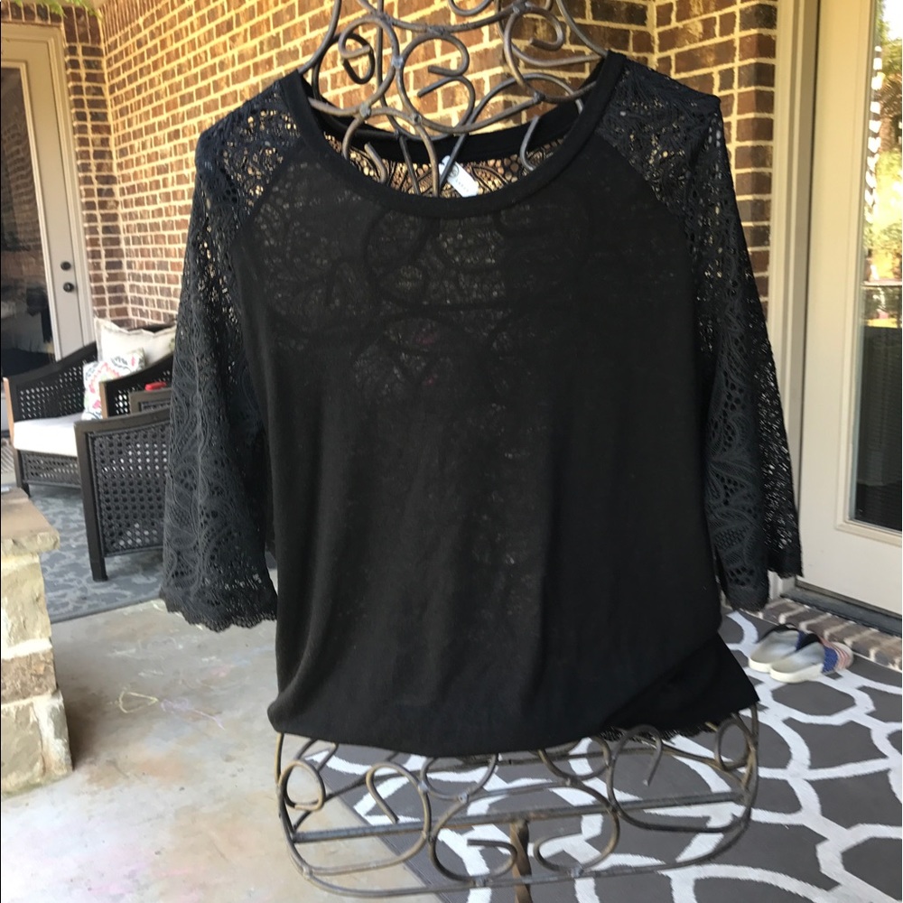AG lace shirt