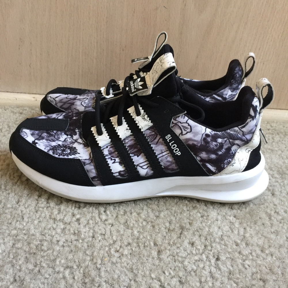 Adidas SL loop