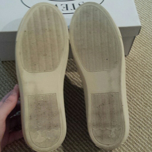 Steve Madden slip-ons - Picture 4 of 4
