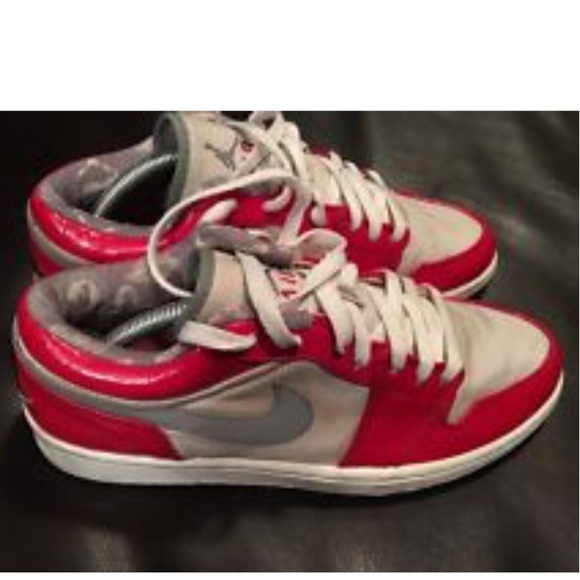 Sneakers - Picture 3 of 4