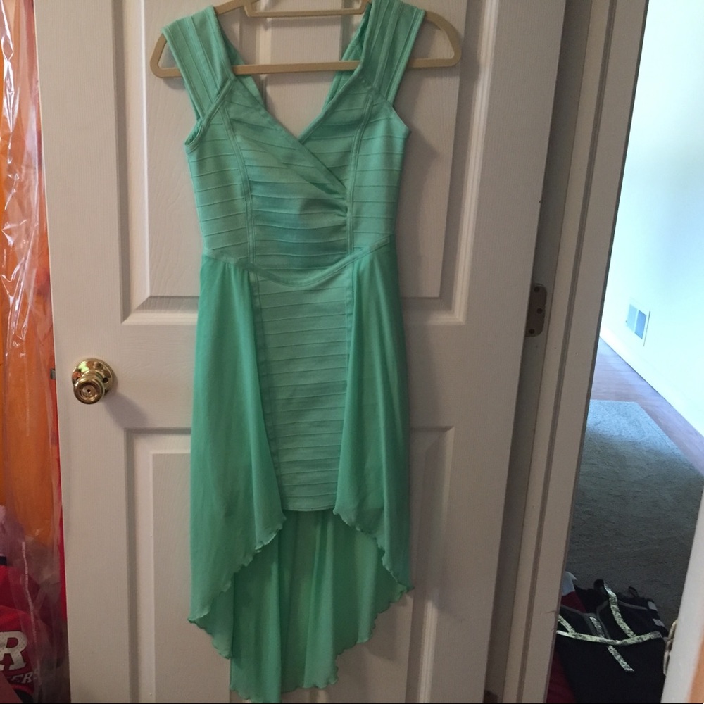 NEVER WORN mint green high-low dress
