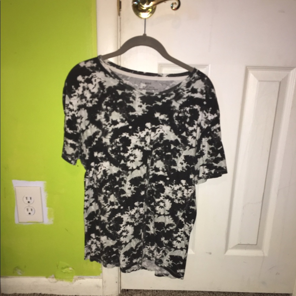 Urban outfitters t shirt