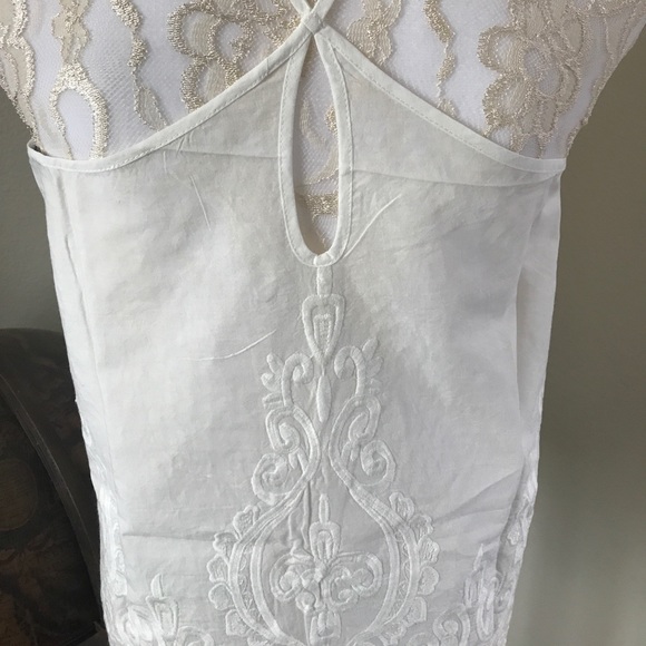Tank Top - Elegant Cream Lace & Embroidery - Picture 3 of 4