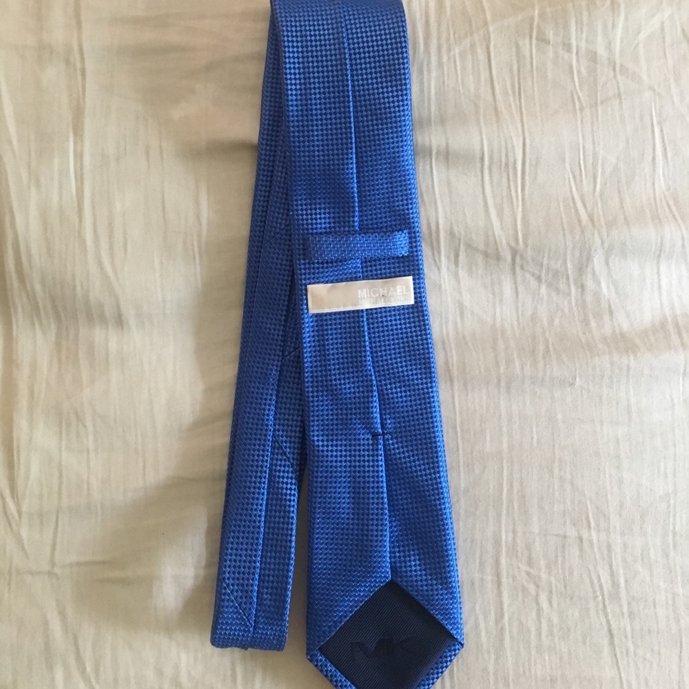 MICHAEL KORS men's tie NEVER WORN