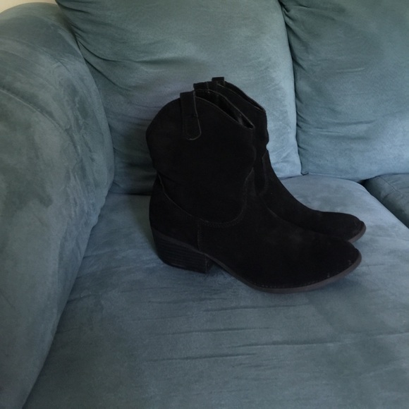 Shoes - Ladies Black suede cowboy boots - Size 10