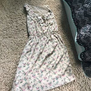 Super cute dress!