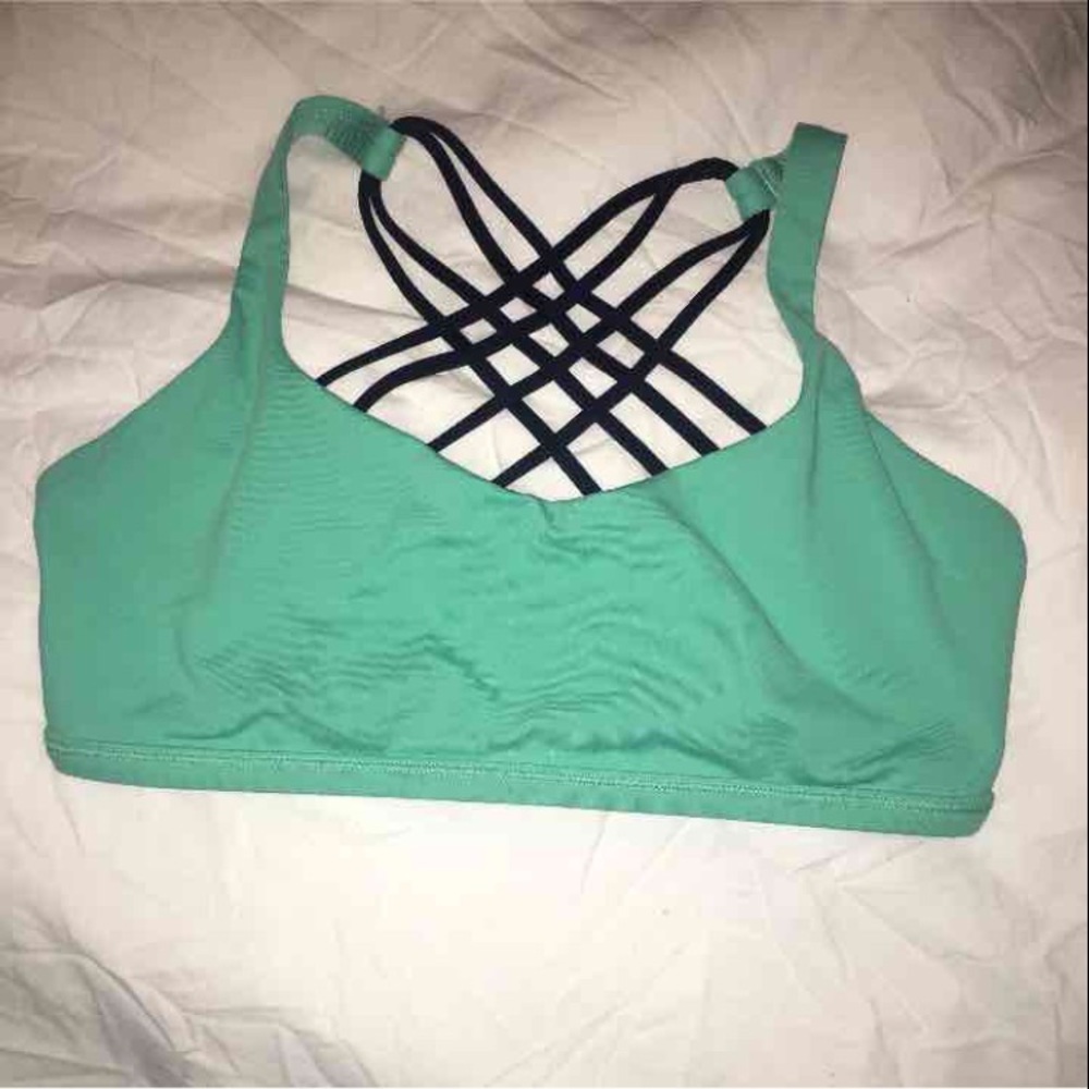 Lululemon Free to be Wild Sports Bra size 8