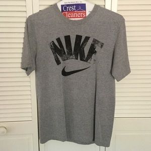 Men's Nike T shirt Medium