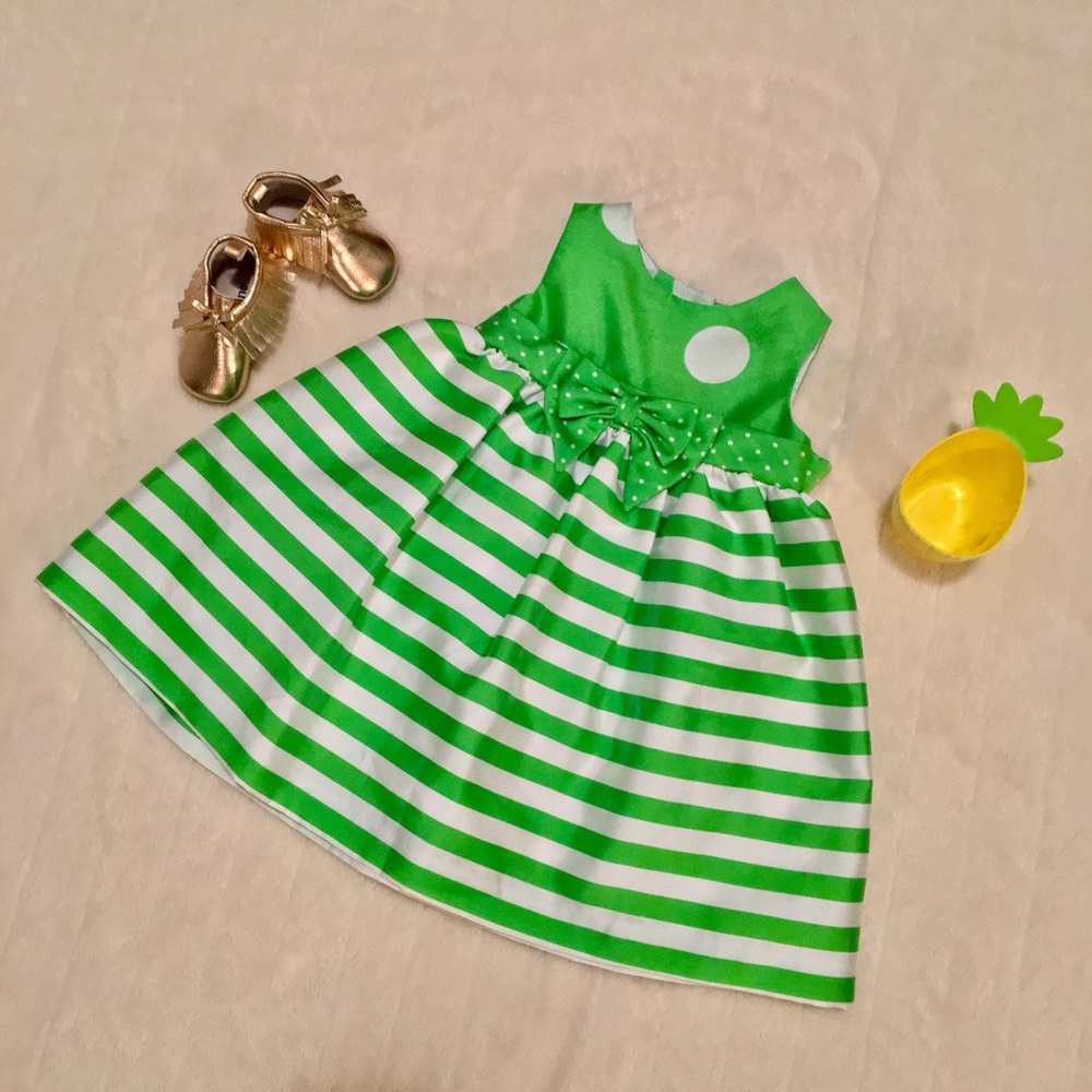 Green and White Infant Girl Party Dress Sz 12m