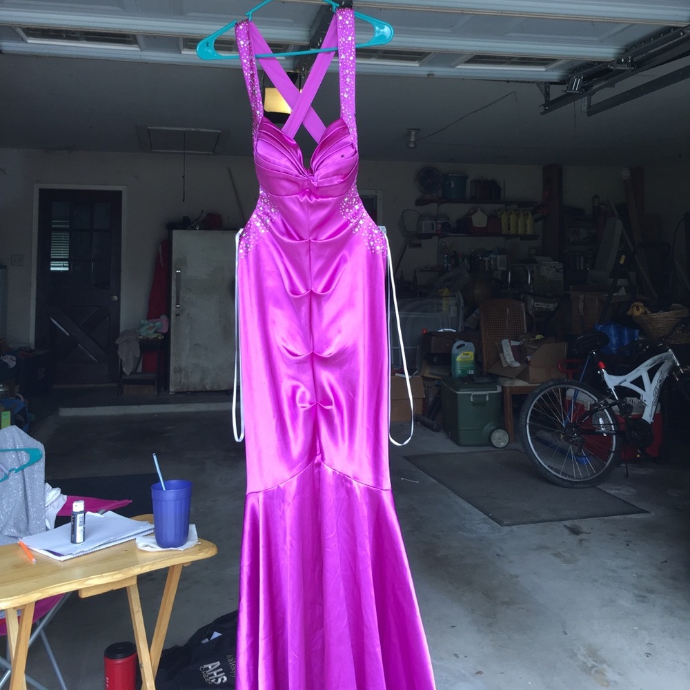 PURPLE PROM DRESS. MUST GO. FREE SHIP ON MERC