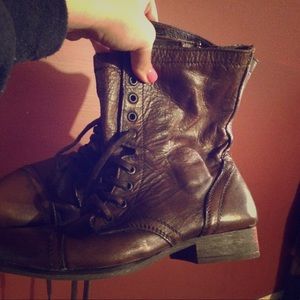 Steve Madden Brown Boots