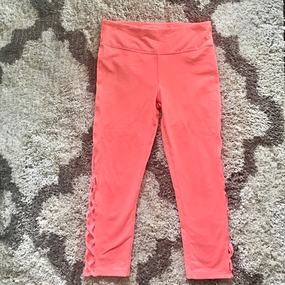 🆕Fabletics Cropped Leggings