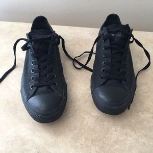 BLACK ALL STAR CONVERSE