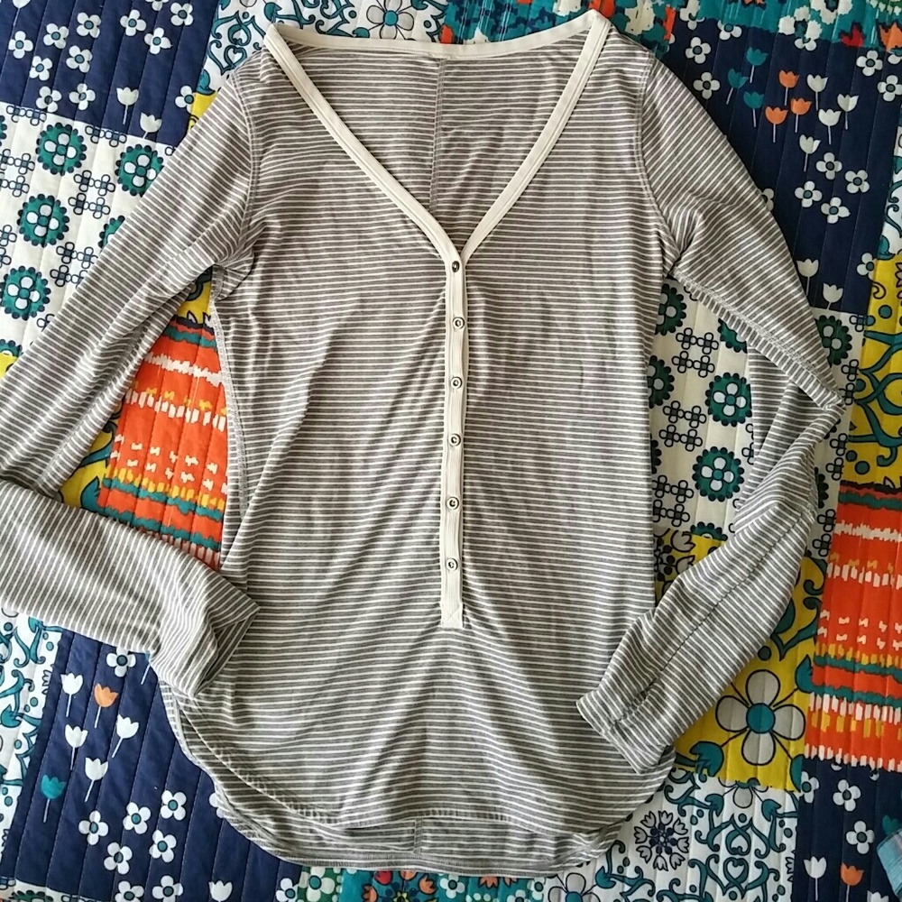 EUC (like new) Lululemon LS button down