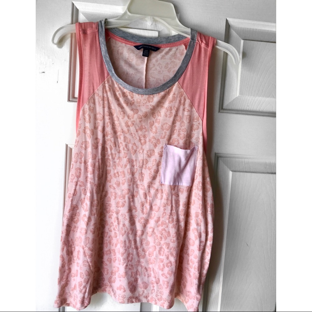 American Eagle 🦅 PINK Cheetah Print Muscle Tee 💕