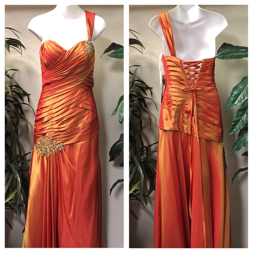 NWT's $328 Precious Formals Sz. 2 Prom, Cruise