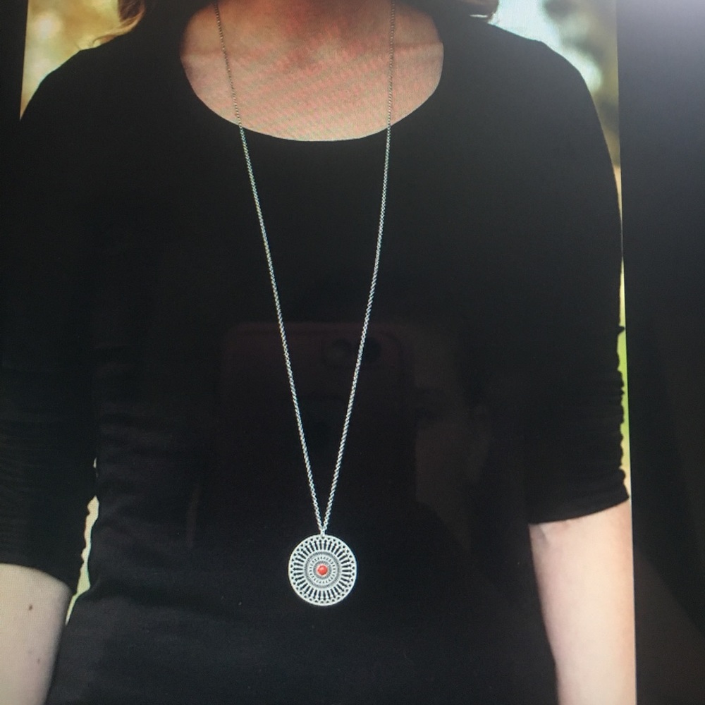 Long necklace