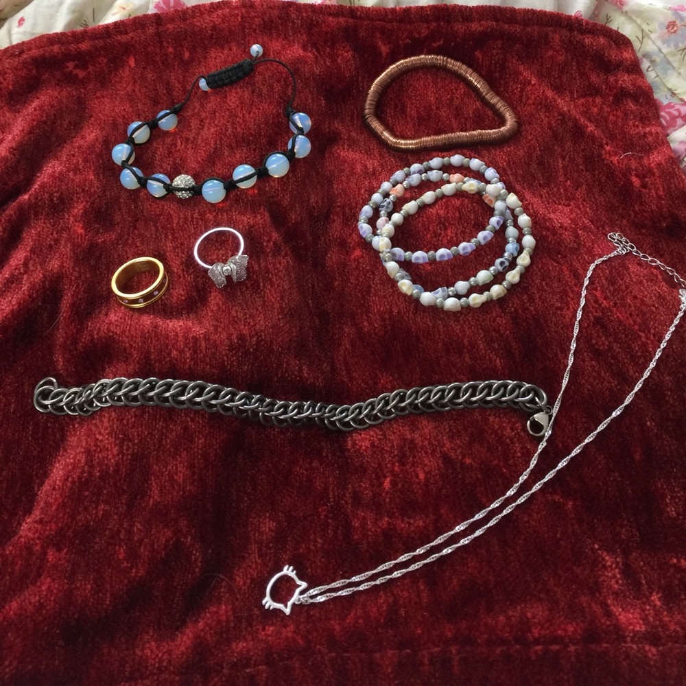 Jewelry lot - great stuff !