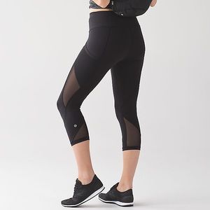 Lululemon Fast as Light Crop