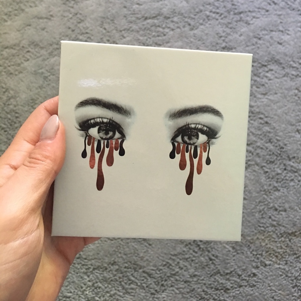 Kylie Jenner eye makeup the bronze palette