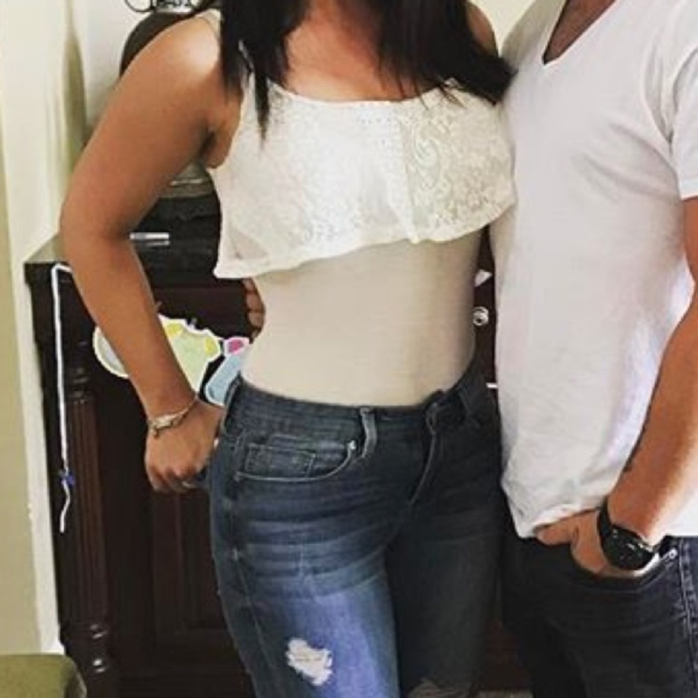 White lace ruffle top body suit