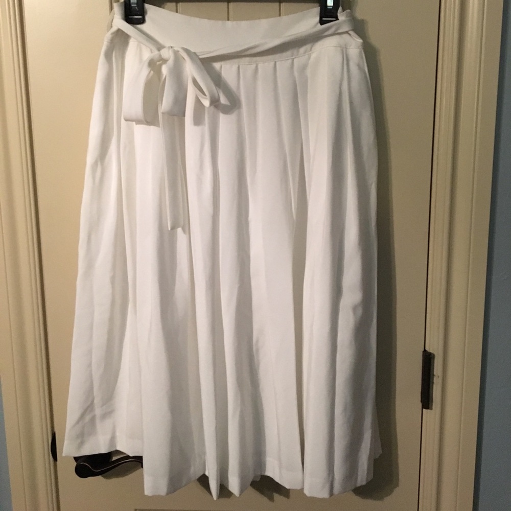 NWT Calvin Klein Skirt