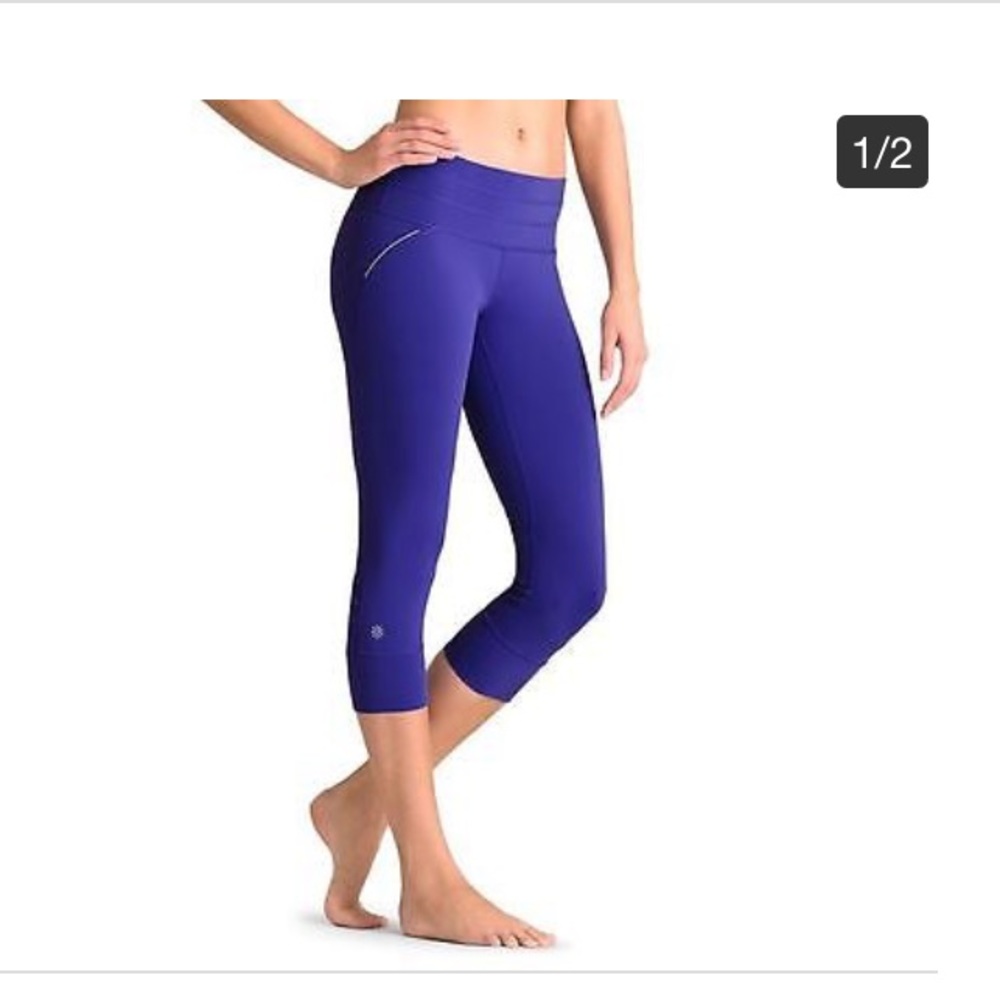 Athleta yoga crop pants