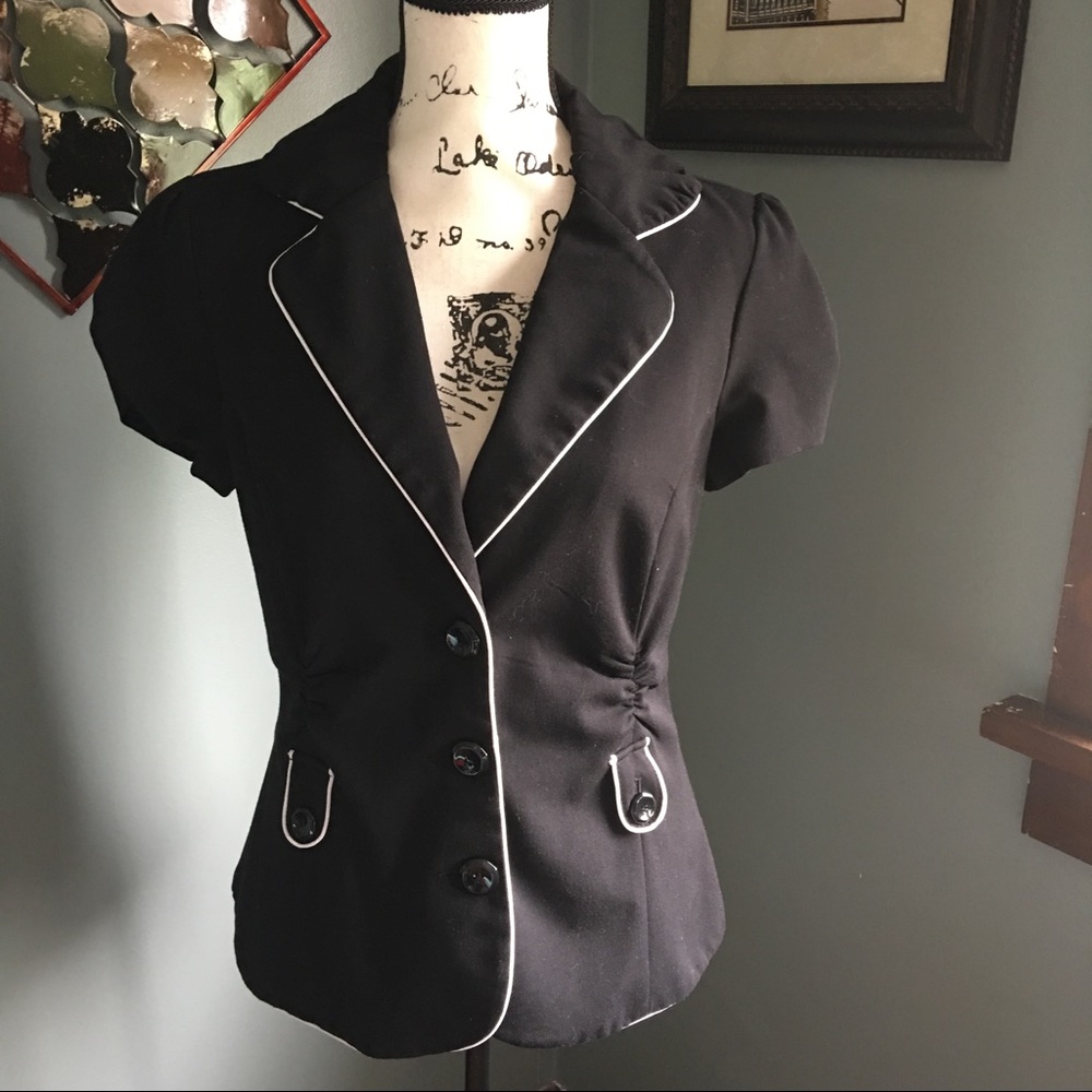 Maurice's short sleeve blazer