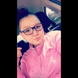 Meet your Posher, Carmin