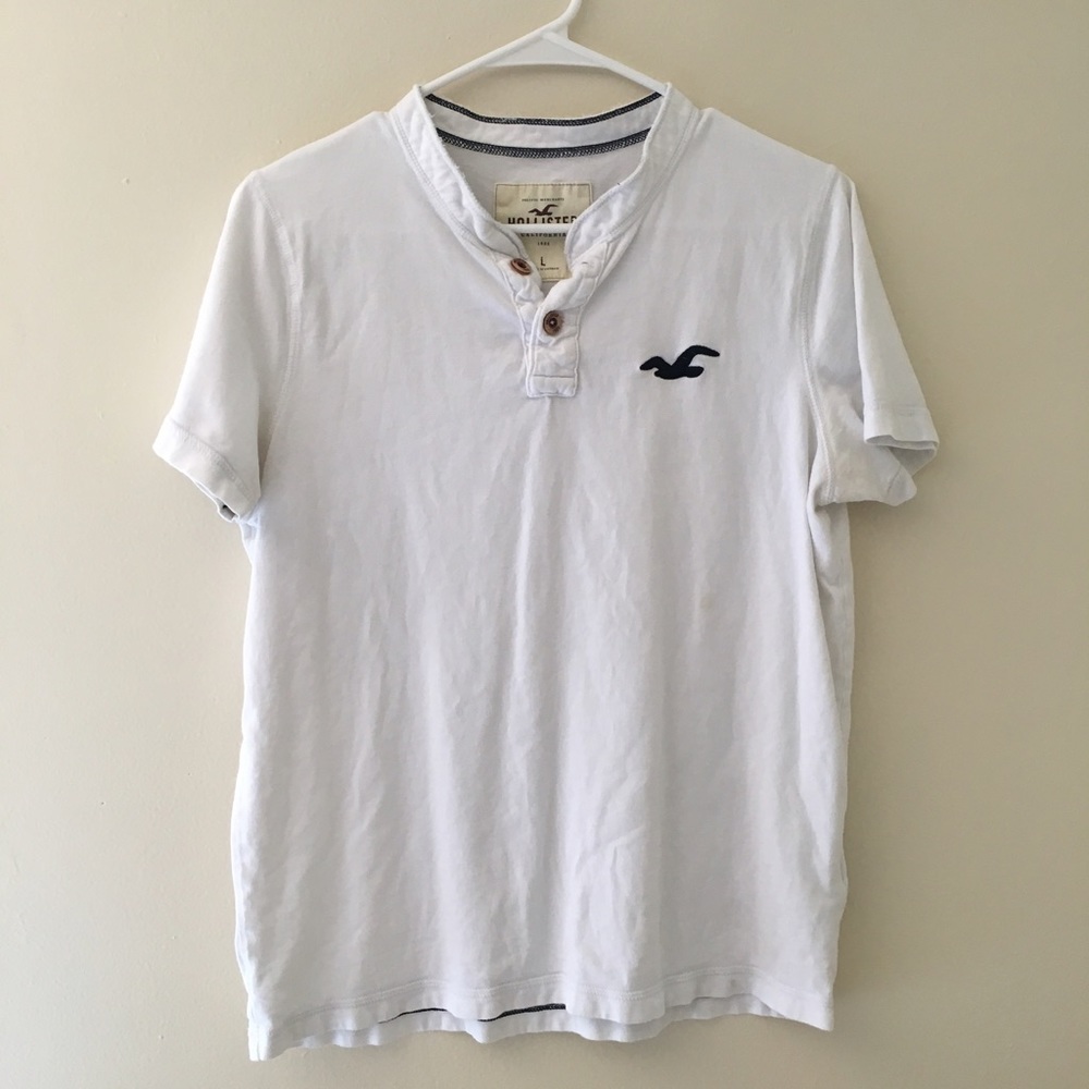 White Hollister semi collar