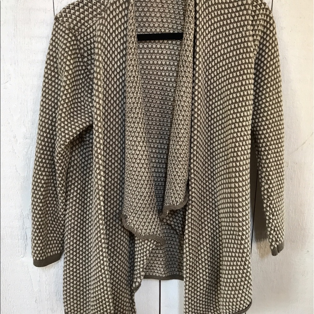 Cute Sweater Perfect for work