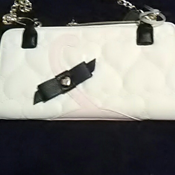 Betsy Johnson wallet brand new - Picture 2 of 3