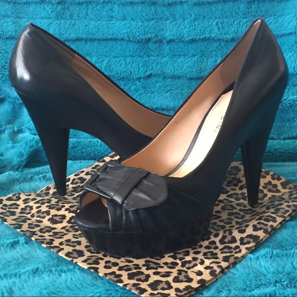 Gianni Bini Platform Pumps!