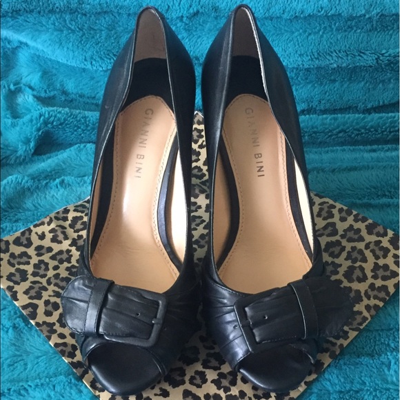 Gianni Bini Platform Pumps! - Picture 2 of 5