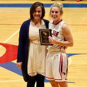 Meet your Posher, Kira