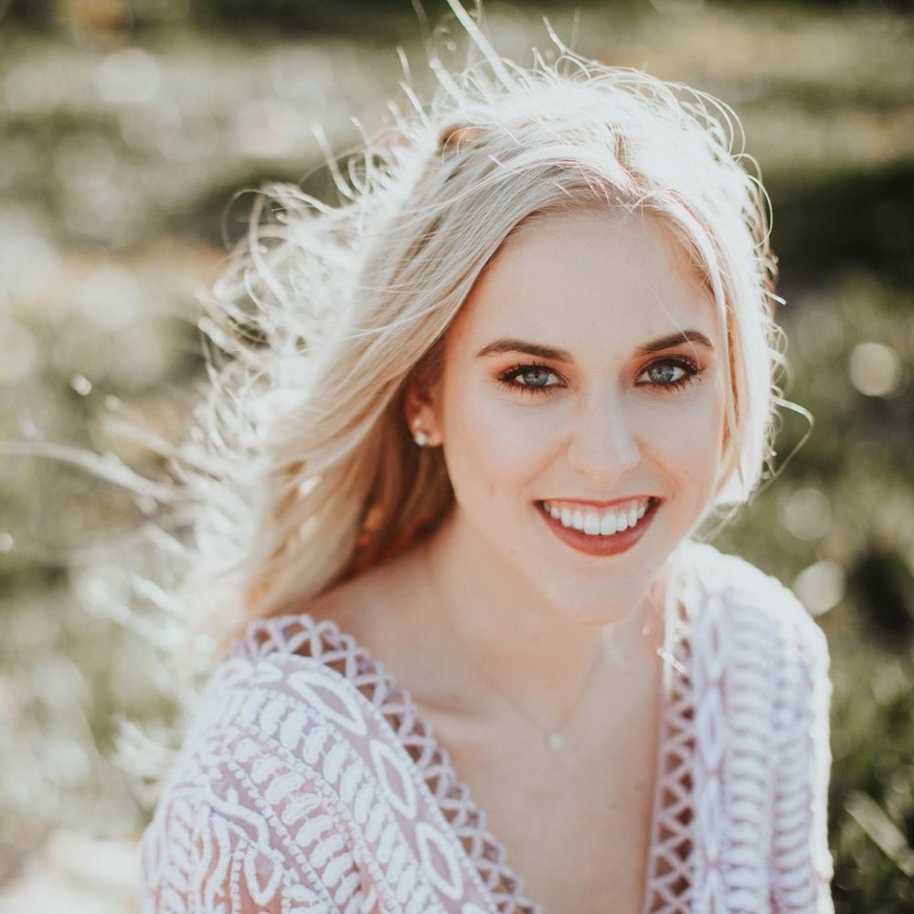 Meet your Posher, Alyssa