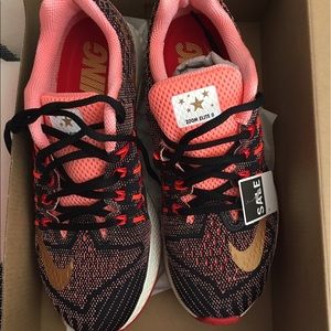 Nike Air Zoom Elite 8 (Size 7) Running Shoes