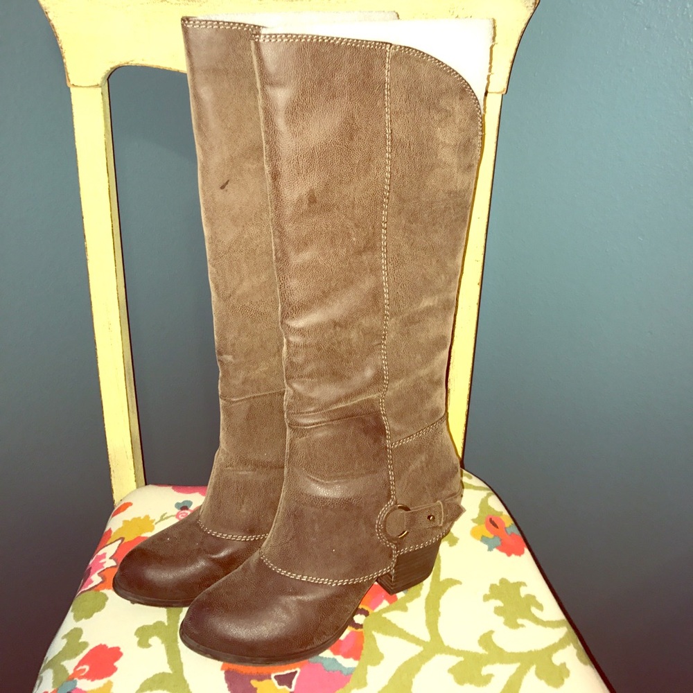 Tall fabulous boots, min worn.