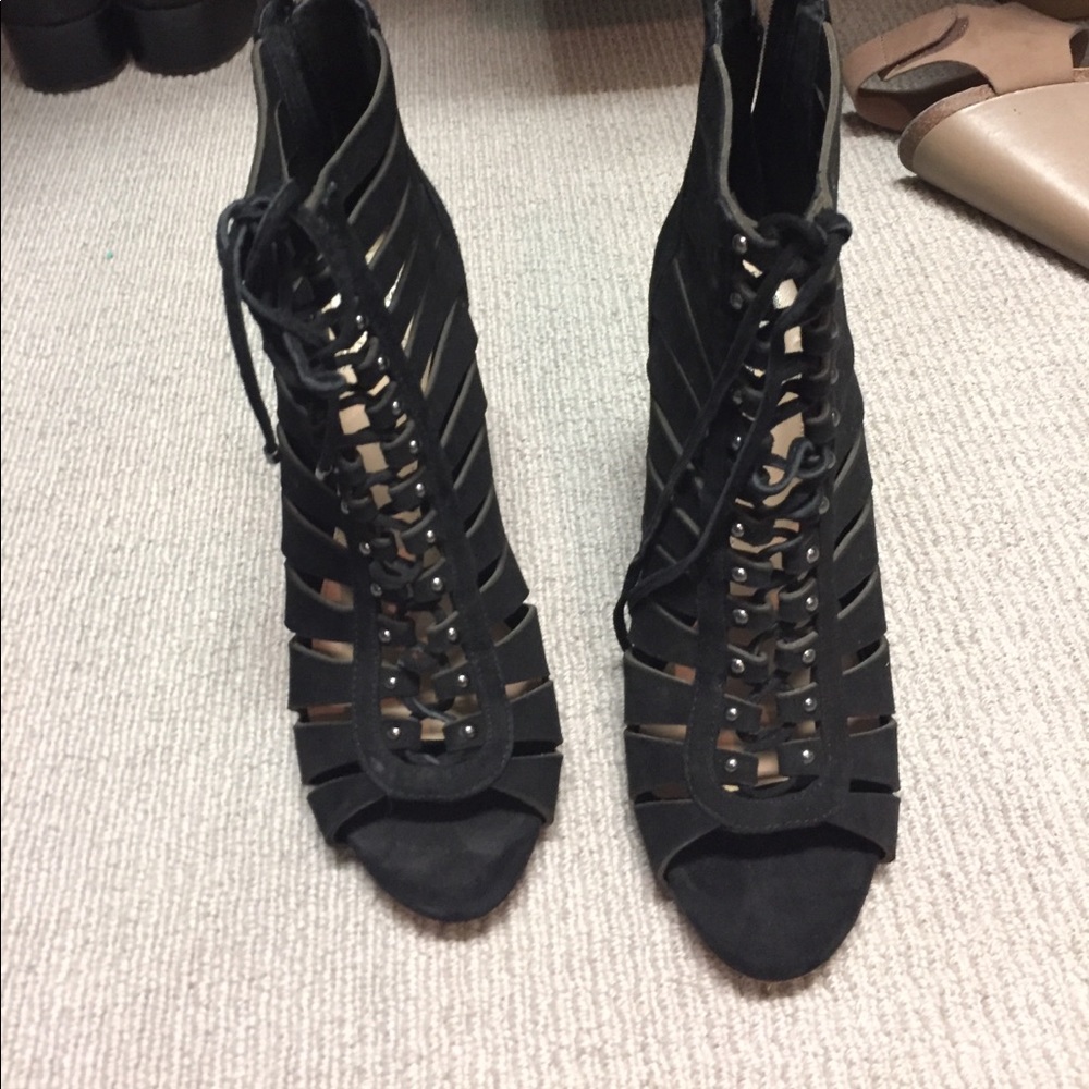 Vince Camuto heels only worn once!!!